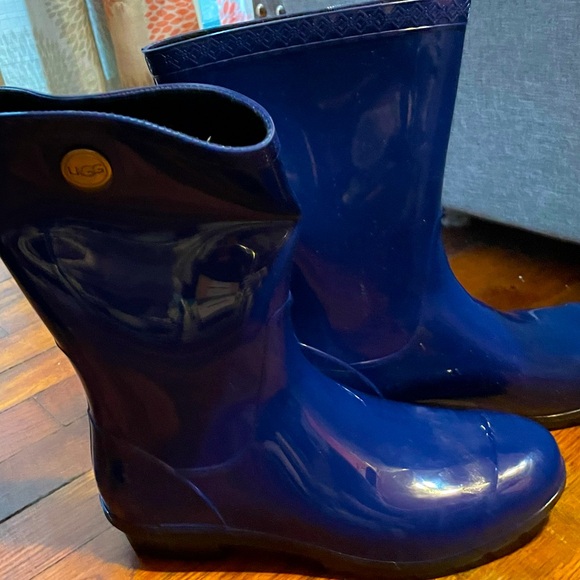 UGG Shoes - UGG Glossy Navy RainBoots
Like New